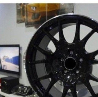 Juego de 4 Llantas 18 CH Gloss Black B001