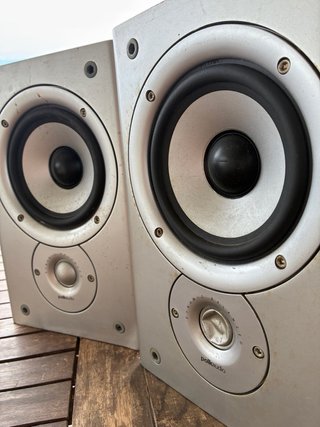 Altavoces Polk Audio Monitor 30
