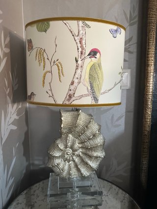 Lámparas Caracola Doradas