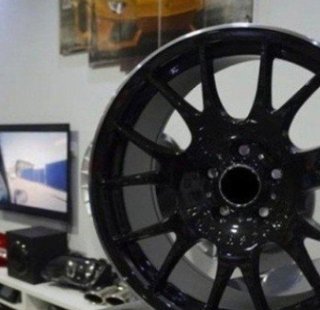 Juego de 4 Llantas 18 CH Gloss Black B001