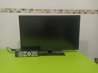 Televisión Nevir 24 Negra
