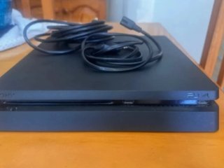 Consola PS4 Slim Negra