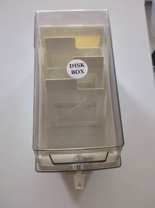 Caja de diskettes con llave