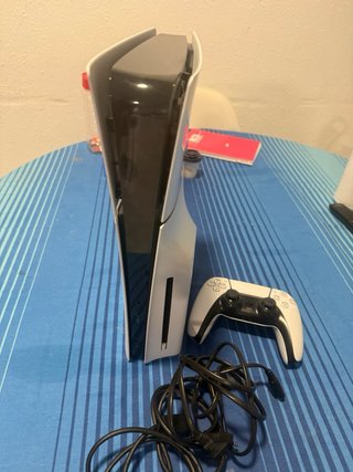 Consola PS5 Slim con Lector