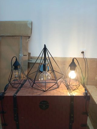 Juego de lámparas de diseño vintage industrial.