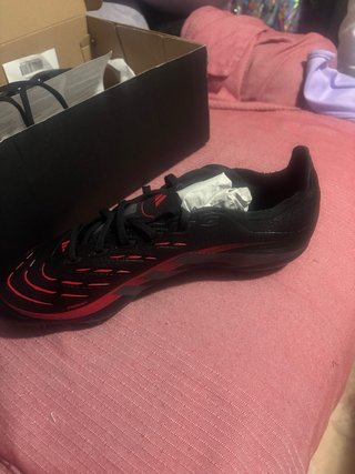 Zapatillas Adidas predator Futbol Negras y Rojas