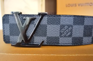 Cinturón LV Damier Gris Hebilla LV 120cm