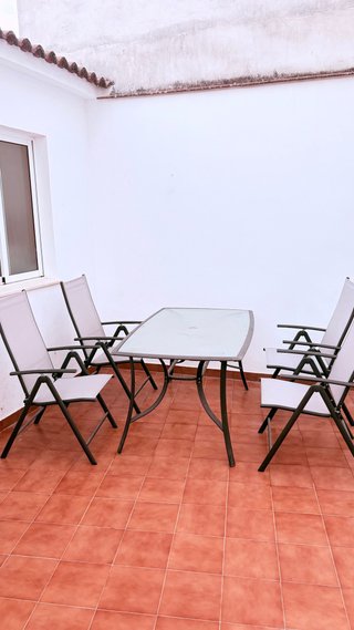 Conjunto mesa y sillas de patio