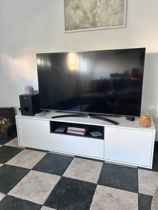 Mueble TV y TV ESCUCHO OFERTAS