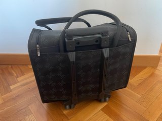 Maleta Trolley y Bolsos Mary Kay Negros