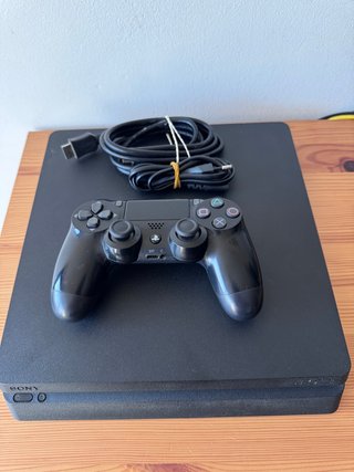 Consola PS4 Slim 500GB 12.00 + Mando