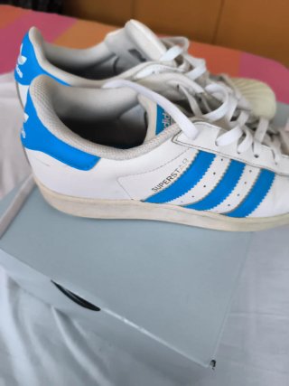 Zapatillas Adidas Superstar Blancas y Azules