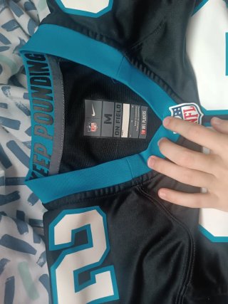 Camiseta NFL McCaffrey 22