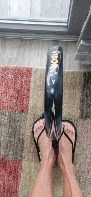 Pala de pádel Vibor-a Yarara. Con funda