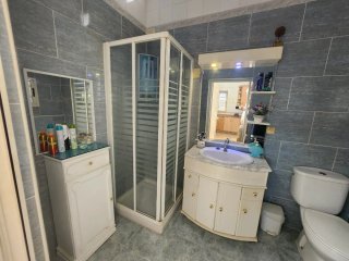 Venta de chalet con luz, agua, Piscina etc.