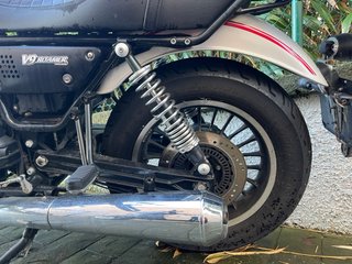 Moto Guzzi V9 Roamer 2018+baúl y casco/ropa lluvia