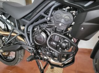 Triumph Tiger XC 800 con maletas