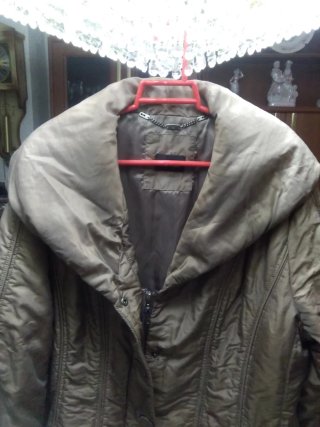 Abrigo de invierno mujer dorado