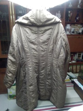Abrigo de invierno mujer dorado