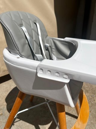 Trona bebé gris con asiento acolchado