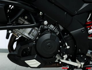SUZUKI V-STROM 1000