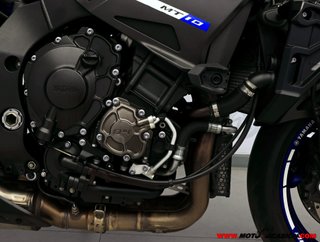 YAMAHA MT-10