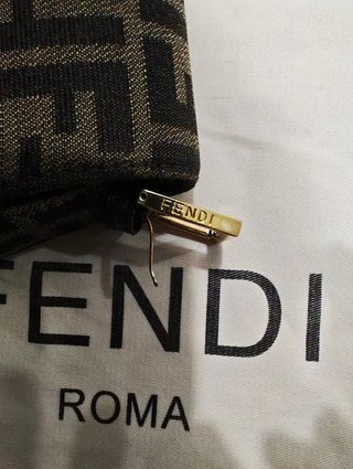 Borsa Fendi Baguette grande originale con due cinture