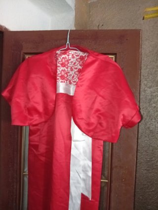 Vestido largo rojo y blanco