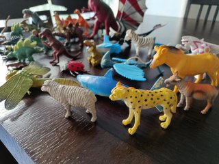 π Lote de figuras de animales y dinosaurios π