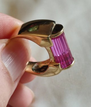 Anello Oro 18 KT con Pietra Rosa