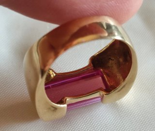 Anello Oro 18 KT con Pietra Rosa