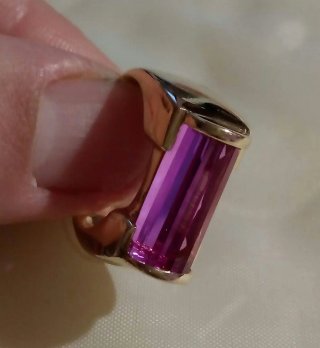 Anello Oro 18 KT con Pietra Rosa
