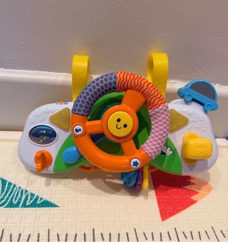 Volante interactivo para coche de bebé