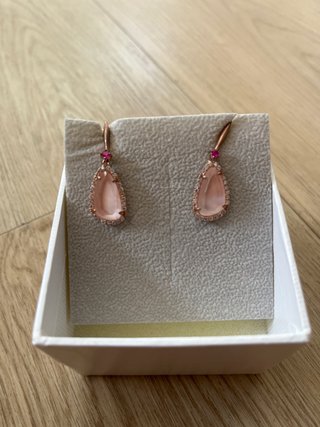 Pendientes oro rosa con piedra rosa