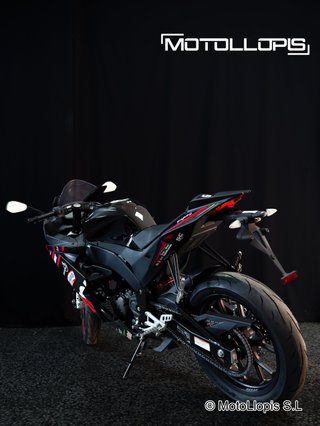 Aprilia RS 125 Negra y Roja