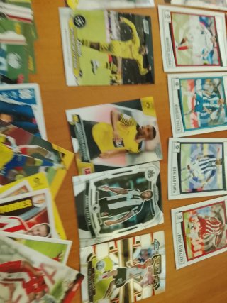 50 valiosas mezcladas TOPPS Panini mundicromo