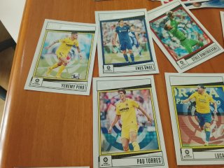 50 valiosas mezcladas TOPPS Panini mundicromo