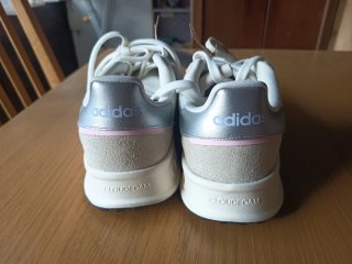Zapatillas Adidas Run 84 Talla 44 Nuevas