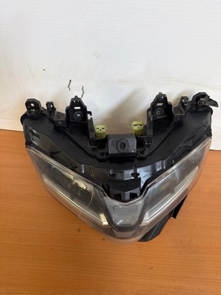 Faro Yamaha Tricity 300 2023