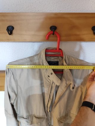 Chaqueta beige entretiempo