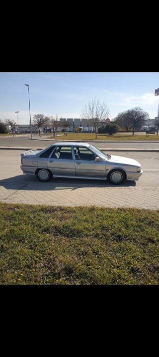 Renault 21 2L Turbo  1989