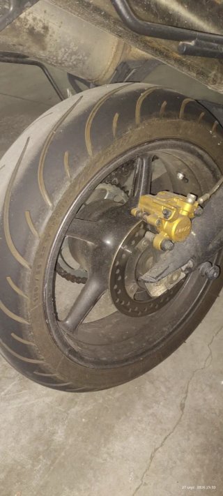 Triumph Street Triple 2008. Para reparar o piezas