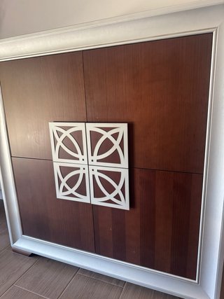 Aparador Madera Wengue y Plata