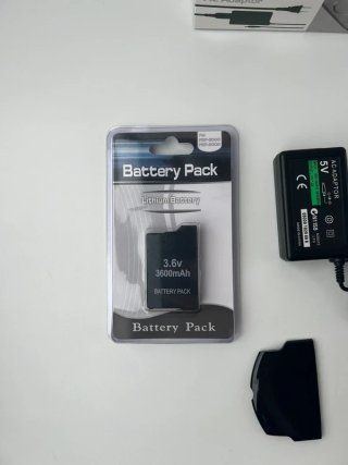 Batteria 3600mAh + Caricabatterie + Coperchio PSP