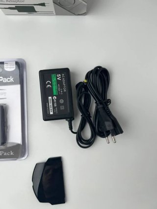 Batteria 3600mAh + Caricabatterie + Coperchio PSP