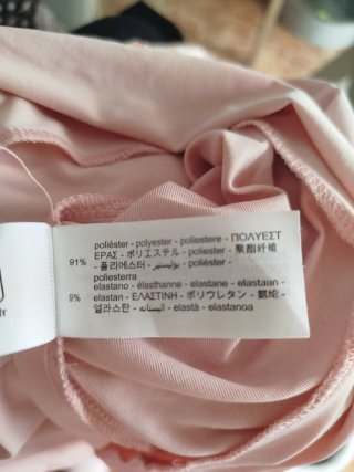 Vestido Zara rosa volantes talla L