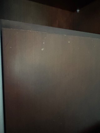 Estantería wengue y plata