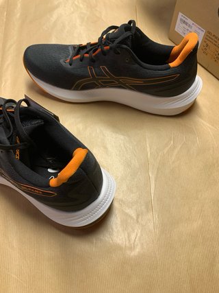 Zapatillas Asics Gel-Pulse 14 Talla 43.5 Nuevas