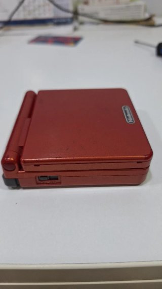 Nintendo Game Boy Advance SP