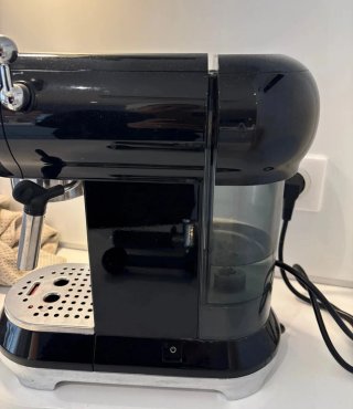Macchina Caffè Smeg Nera